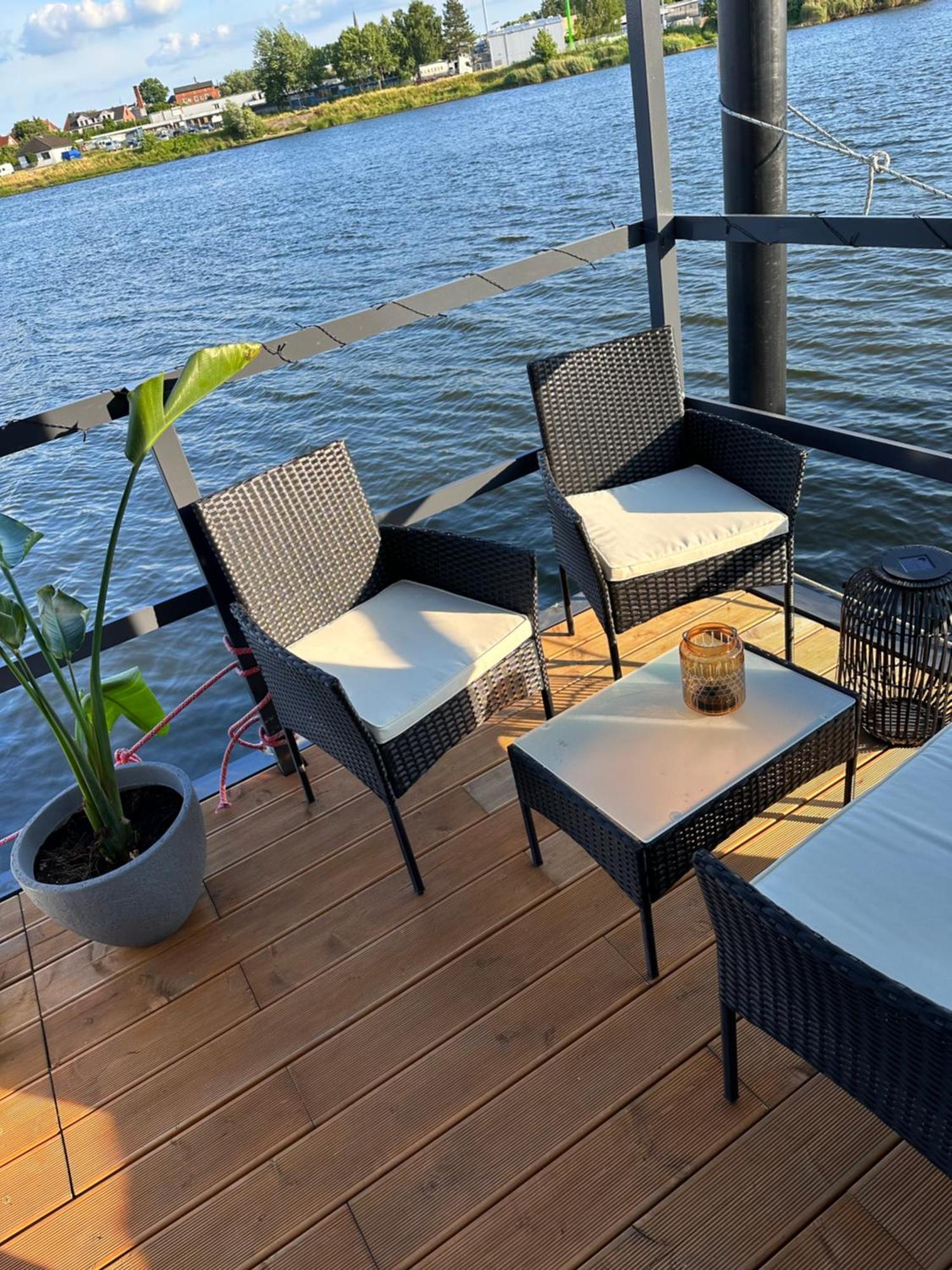 Premium Hausboot Trave Traum Apartamento Lübeck Exterior foto