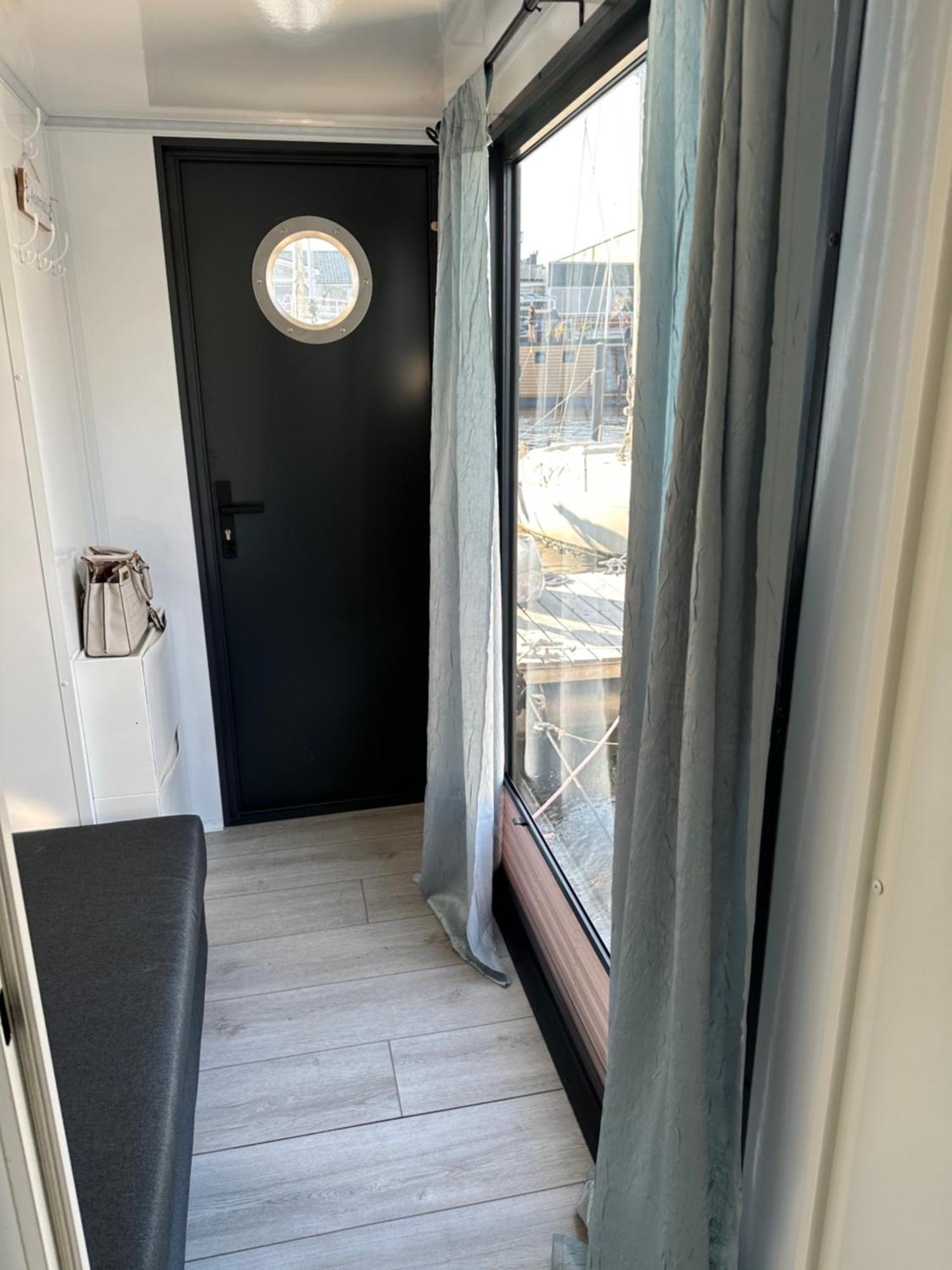 Premium Hausboot Trave Traum Apartamento Lübeck Exterior foto